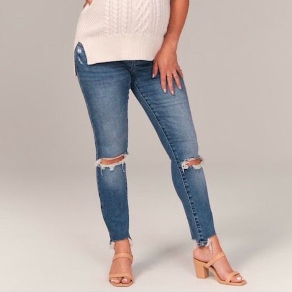 Abercrombie & Fitch Women's Ripped Blue Skinny Jeans (petite)